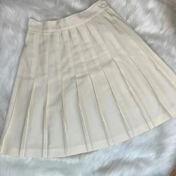 FAB Vintage CreamPleated High Waisted Skirt - Picture 8 of 10